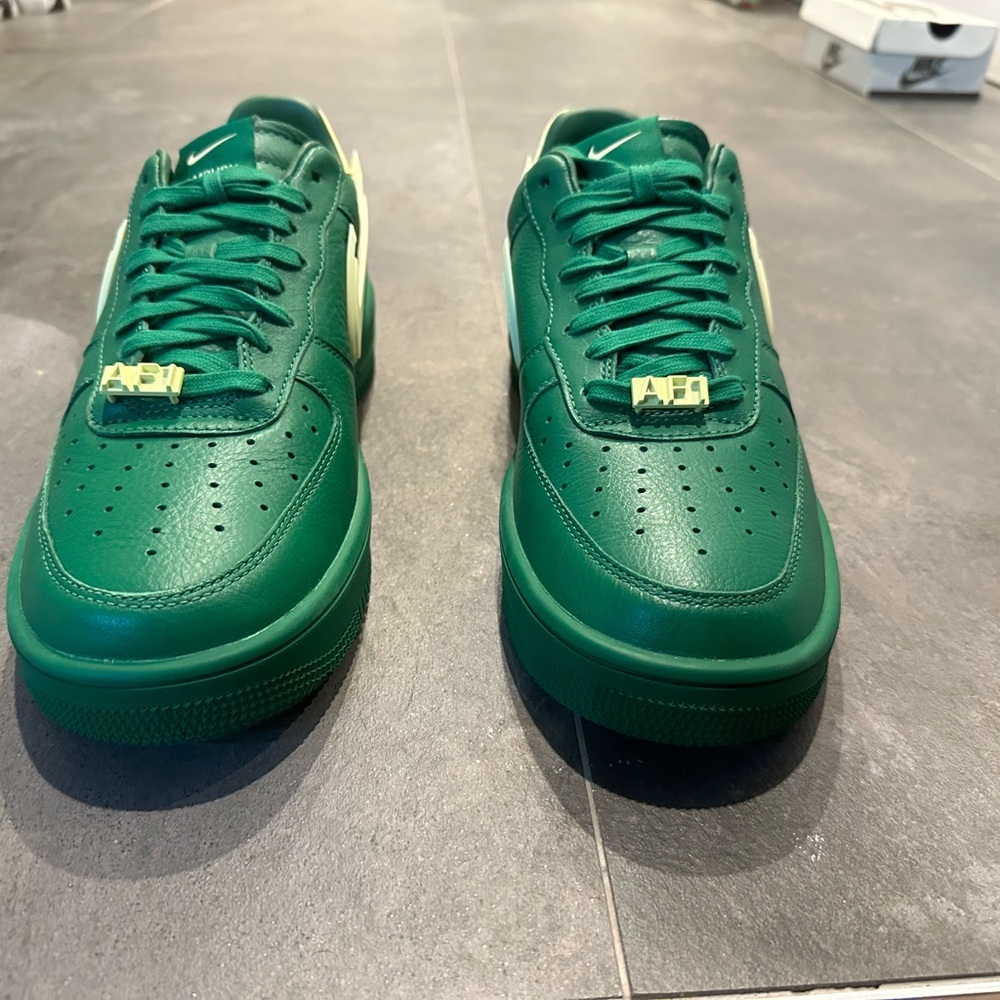 ambush nike air force 1
pine green 10.5